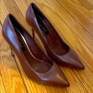 White House black market gorgeous brown pumps